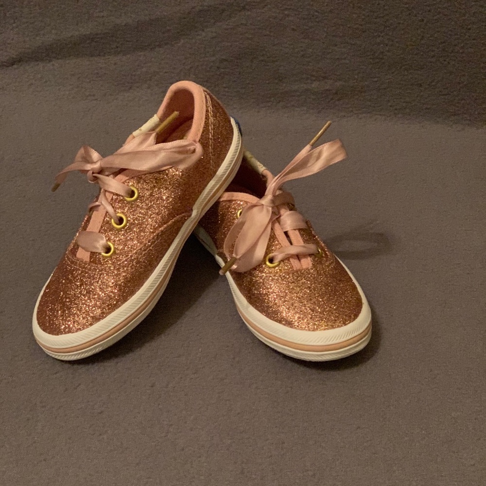 Kids Tennis Shoes